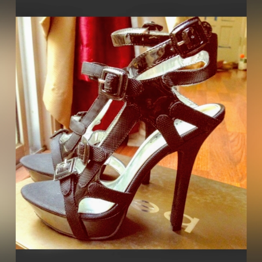 NIB $159 BeBe Black Strappy Caged Platform Heels Sz 8.5 ***FINAL***